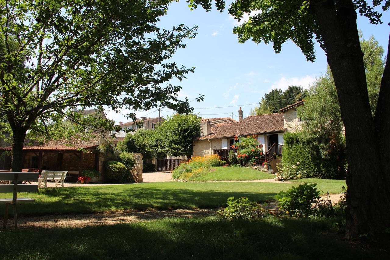 Villa moulin de giroir à Migné-Auxances Extérieur photo